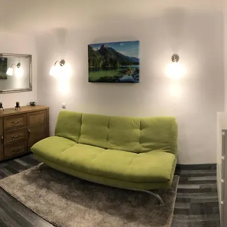 Guest Apartament Брашов